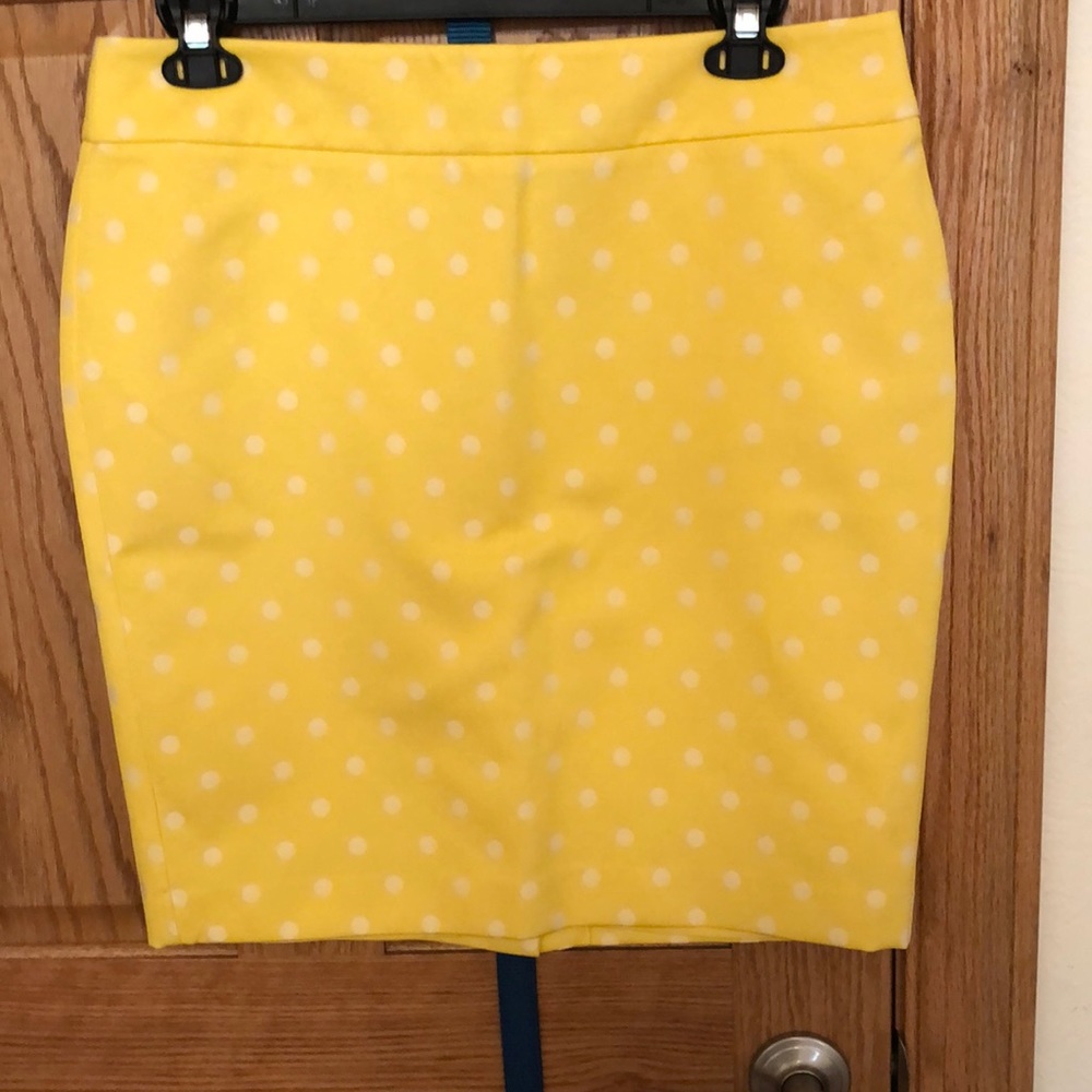 🐥 Ann Taylor Yellow w/White Polkadot 🐥